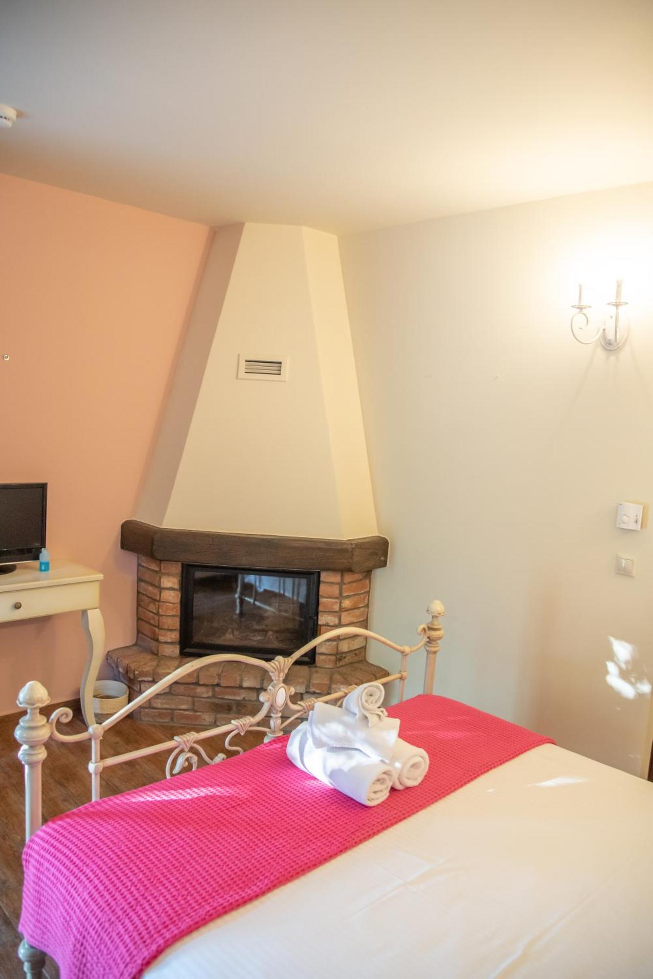 Imon Wellness Apartment Palaios Panteleimonas Bagian luar foto